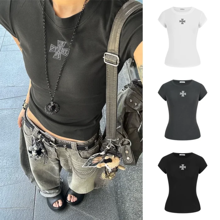 MosesQueen American cross embroidered straight shoulder short-sleeved T-shirt slimming crew neck top